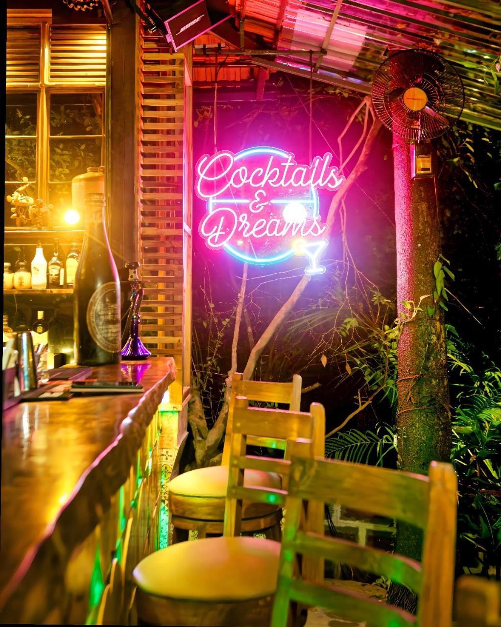Lar Amorosa Boutique Hotel - Goa Calangute Esterno foto