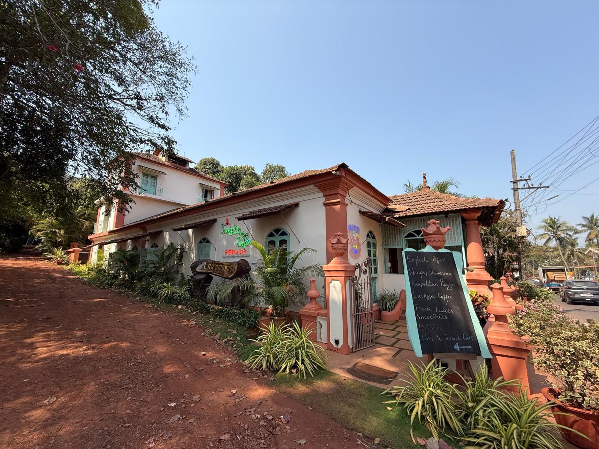 Lar Amorosa Boutique Hotel - Goa Calangute Esterno foto