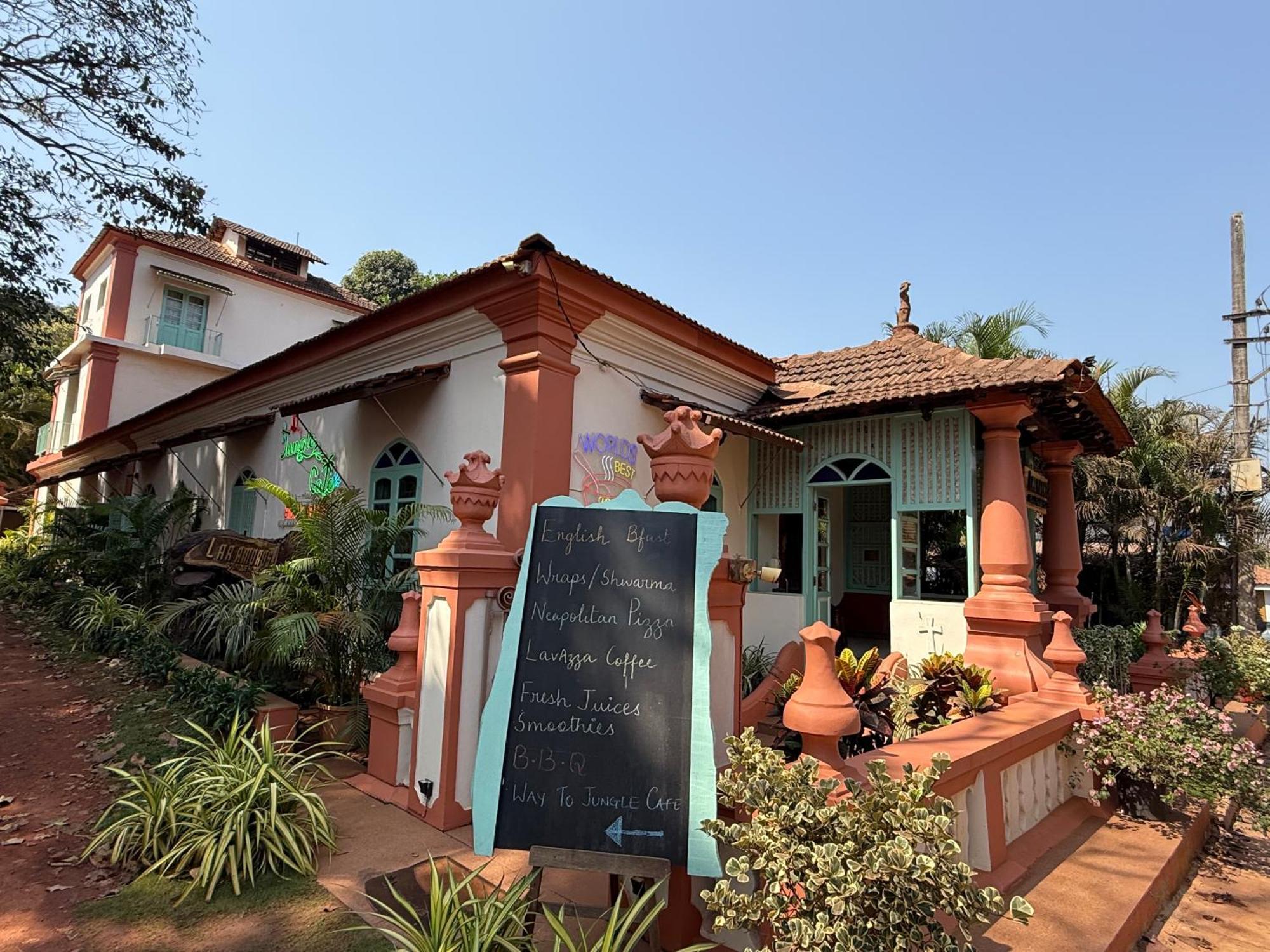 Lar Amorosa Boutique Hotel - Goa Calangute Esterno foto