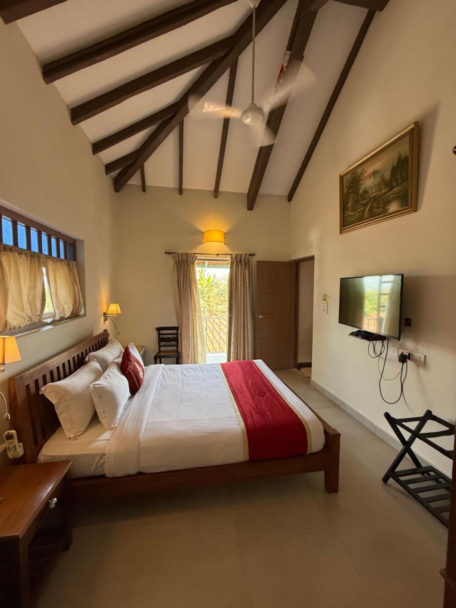 Lar Amorosa Boutique Hotel - Goa Calangute Esterno foto