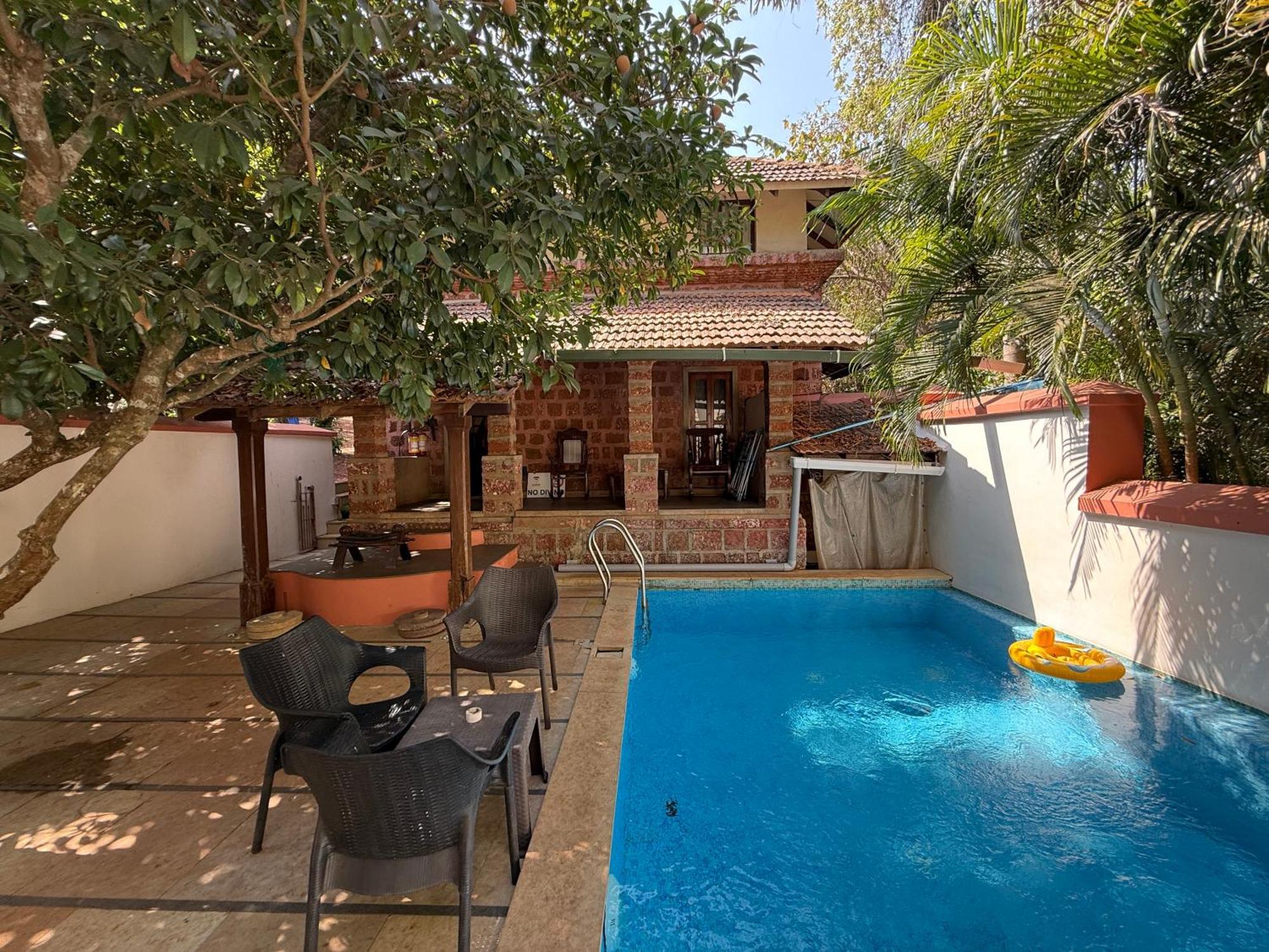 Lar Amorosa Boutique Hotel - Goa Calangute Esterno foto